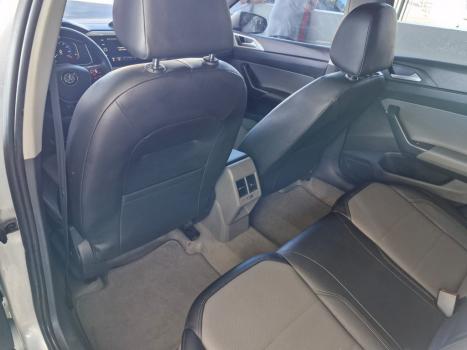 VOLKSWAGEN Virtus 1.0 4P 200 TSI FLEX HIGHLINE AUTOM�TICO, Foto 8