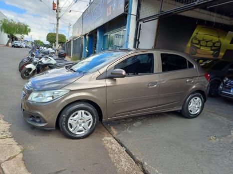 CHEVROLET Onix Hatch 1.0 4P FLEX LT, Foto 4