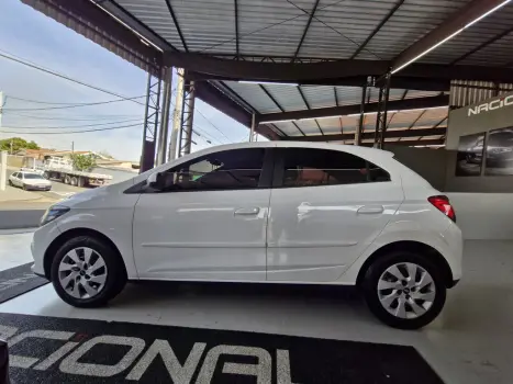 CHEVROLET Onix Hatch 1.4 4P FLEX LT AUTOMTICO, Foto 4