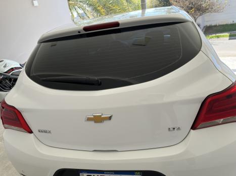 CHEVROLET Onix Hatch 1.4 4P FLEX LTZ, Foto 4