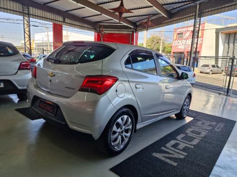 CHEVROLET Onix Hatch 1.4 4P FLEX LT, Foto 6