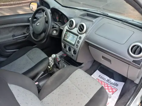 FORD Fiesta Hatch 1.6 4P ROCAM FLEX, Foto 7