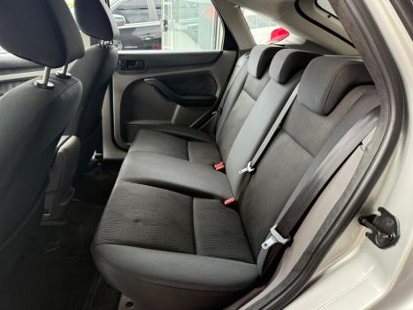 FORD Focus Hatch 1.6 16V 4P FLEX GL, Foto 10