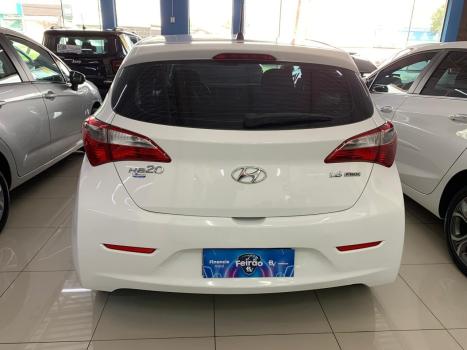 HYUNDAI HB 20 Hatch 1.6 16V 4P FLEX COMFORT PLUS, Foto 4