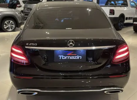 MERCEDES-BENZ E 250 2.0 16V 4P AVANTGARDE TURBO AUTOMTICO, Foto 4
