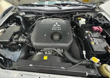MITSUBISHI L 200 Savana 3.2 16V 4P 4X4 TURBO DIESEL INTECOOLER AUTOMTICO, Foto 11