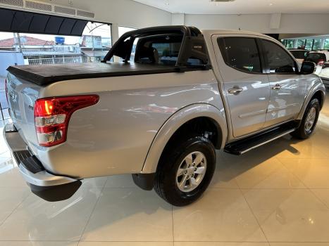 MITSUBISHI L 200 Triton 2.4 16V SPORT HPE TOP 4X4 CABINE DUPLA TURBO DIESEL AUTOMTICO, Foto 6