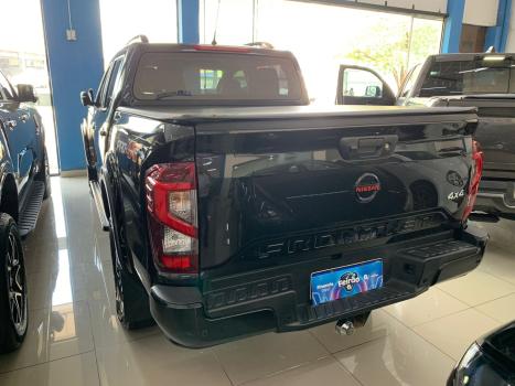 NISSAN Frontier 2.3 16V PRO4X CABINE DUPLA 4X4 BI-TURBO DIESEL AUTOMTICO, Foto 2