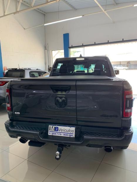 RAM 1500 5.7 V8 LIIMITED CABINE DUPLA 4X4 AUTOMTICO, Foto 3