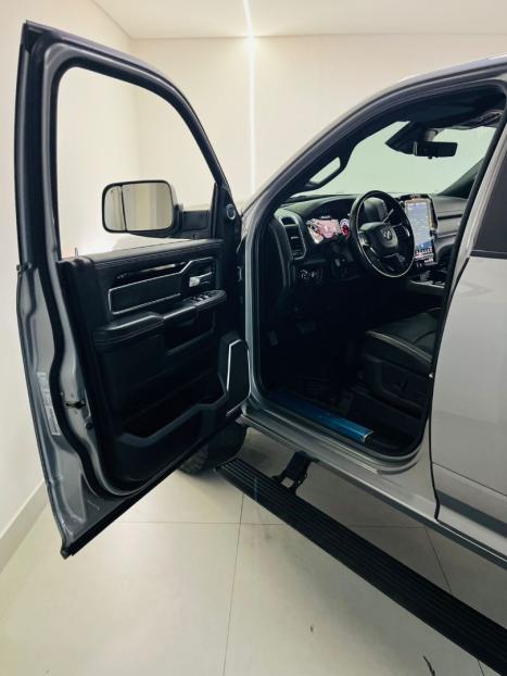 RAM 3500 6.7 I6 LARAMIE NIGHT EDITION CABINE DUPLA 4X4 TURBO DIESEL AUTOMTICO, Foto 3