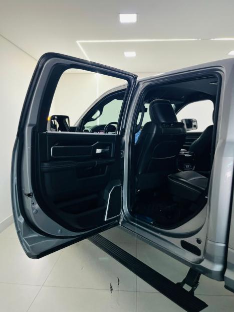 RAM 3500 6.7 I6 LARAMIE NIGHT EDITION CABINE DUPLA 4X4 TURBO DIESEL AUTOMTICO, Foto 14