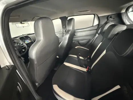RENAULT Kwid 1.0 12V 4P SCE FLEX INTENSE, Foto 8