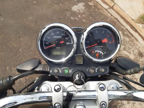 SUZUKI GSR 125 , Foto 6