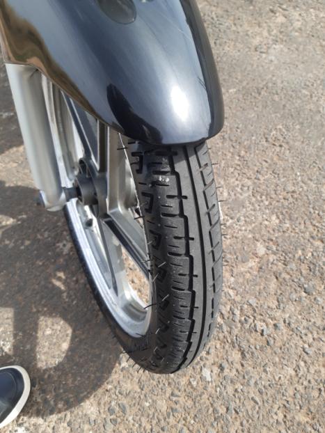 SUZUKI GSR 125 , Foto 7