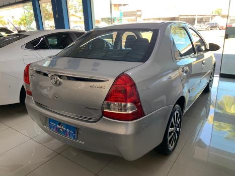 TOYOTA Etios Hatch 1.5 16V 4P FLEX PLATINUM, Foto 2