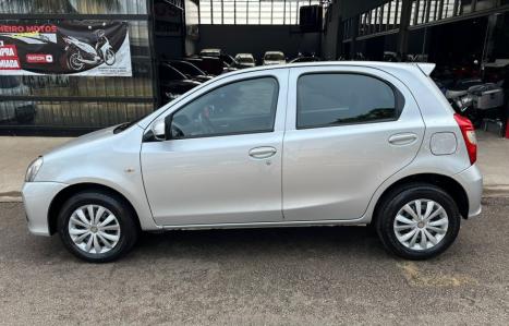 TOYOTA Etios Hatch 1.3 16V 4P FLEX X, Foto 2