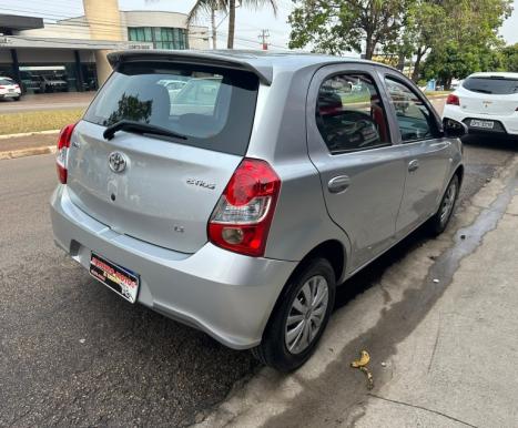 TOYOTA Etios Hatch 1.3 16V 4P FLEX X, Foto 4