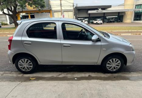 TOYOTA Etios Hatch 1.3 16V 4P FLEX X, Foto 5