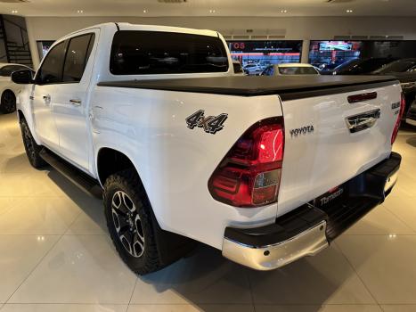 TOYOTA Hilux Caminhonete 2.8 16V SRV 4X4 DIESEL CABINE DUPLA AUTOMTICO, Foto 5