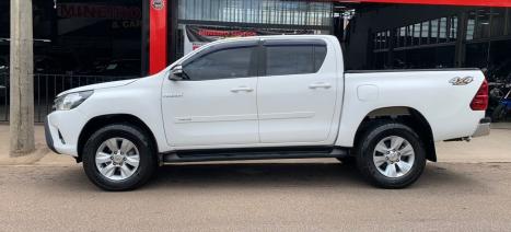 TOYOTA Hilux Caminhonete 2.7 16V 4P SRV FLEX CABINE DUPLA AUTOMTICO, Foto 2