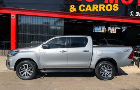 TOYOTA Hilux Caminhonete 2.8 16V 4P SR 4X4 DIESEL CABINE DUPLA AUTOMTICO, Foto 2