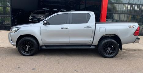 TOYOTA Hilux Caminhonete 2.8 16V 4P SR 4X4 DIESEL CABINE DUPLA AUTOMTICO, Foto 2