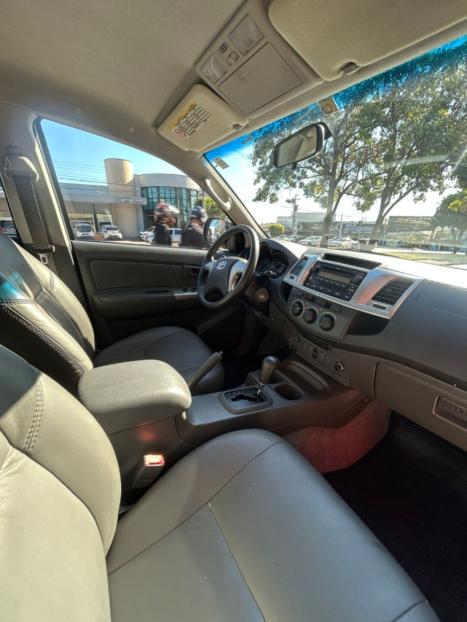 TOYOTA Hilux Caminhonete 2.7 16V 4P SR FLEX CABINE DUPLA AUTOMTICO, Foto 8