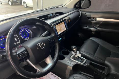 TOYOTA Hilux Caminhonete 2.8 16V 4P SRX DIESEL CABINE DUPLA, Foto 4