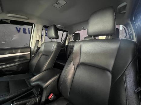 TOYOTA Hilux Caminhonete 2.8 16V 4P SRX DIESEL CABINE DUPLA, Foto 10