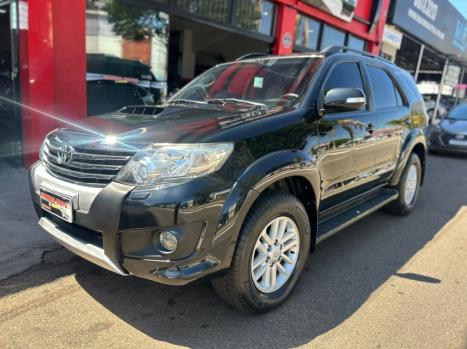 TOYOTA Hilux Caminhonete 3.0 4P 4X4 SRV TURBO DIESEL CABINE DUPLA AUTOMTICO, Foto 1