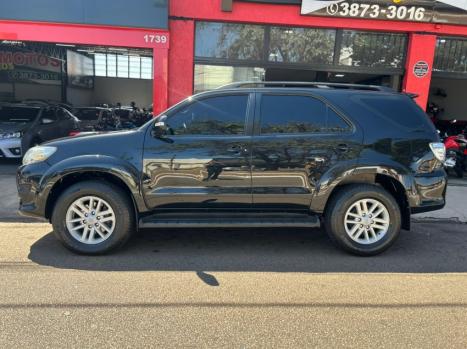 TOYOTA Hilux Caminhonete 3.0 4P 4X4 SRV TURBO DIESEL CABINE DUPLA AUTOMTICO, Foto 6