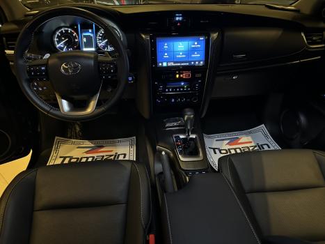 TOYOTA Hilux SW4 2.8 16V 4P SRX PLATINUM 4X4 7 LUGARES TURBO DIESEL AUTOMTICO, Foto 5