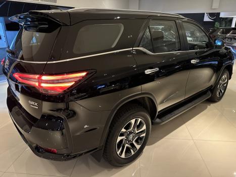 TOYOTA Hilux SW4 2.8 16V 4P SRX PLATINUM 4X4 7 LUGARES TURBO DIESEL AUTOMTICO, Foto 9