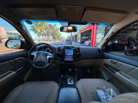 TOYOTA Hilux SW4 3.0 16V 4P SRV 4X4 7 LUGARES TURBO DIESEL AUTOMTICO, Foto 9