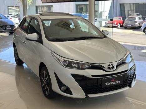 TOYOTA Yaris Hatch 1.5 16V 4P FLEX XLS MULTIDRIVE AUTOMTICO CVT, Foto 2