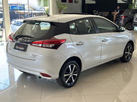 TOYOTA Yaris Hatch 1.5 16V 4P FLEX XLS MULTIDRIVE AUTOMTICO CVT, Foto 5