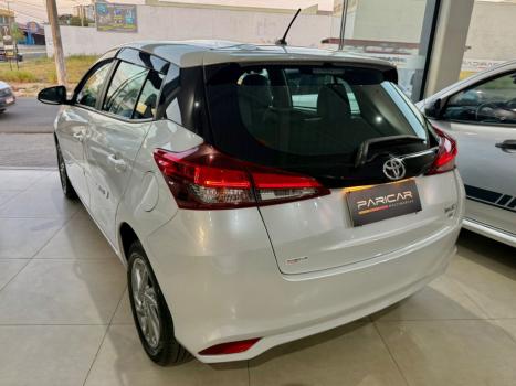 TOYOTA Yaris Hatch 1.5 16V 4P FLEX XS MULTIDRIVE AUTOMTICO CVT, Foto 6