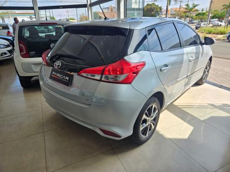 TOYOTA Yaris Hatch 1.3 16V 4P FLEX XL PLUS TECH MULTIDRIVE AUTOMTICO CVT, Foto 4