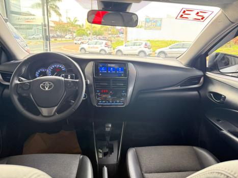 TOYOTA Yaris Sedan 1.5 16V 4P FLEX XS MULTIDRIVE AUTOMTICO CVT, Foto 8
