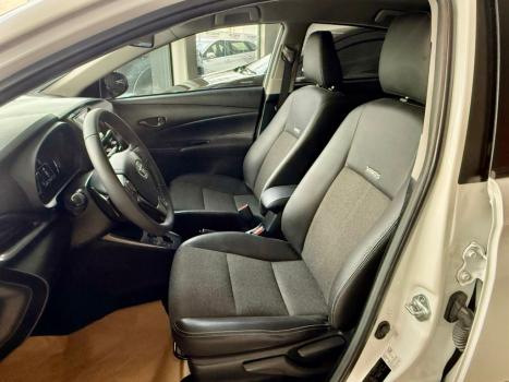 TOYOTA Yaris Sedan 1.5 16V 4P FLEX XS MULTIDRIVE AUTOMTICO CVT, Foto 9