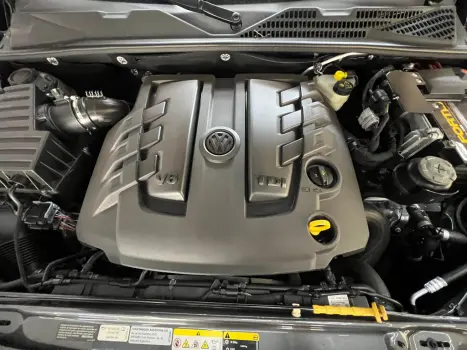 VOLKSWAGEN Amarok 3.0 V6 CABINE DUPLA HIGHLINE 4X4 TURBO INTERCOOLER AUTOMTICO, Foto 6