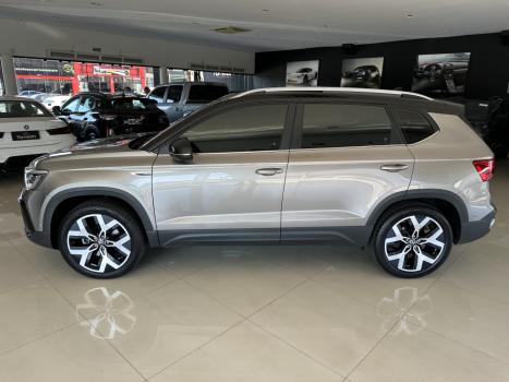 VOLKSWAGEN Taos 1.4 16V 4P FLEX 250 TSI HIGHLINE AUTOMTICO, Foto 4