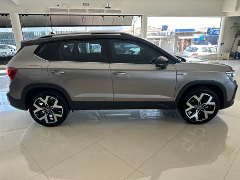 VOLKSWAGEN Taos 1.4 16V 4P FLEX 250 TSI HIGHLINE AUTOMTICO, Foto 5