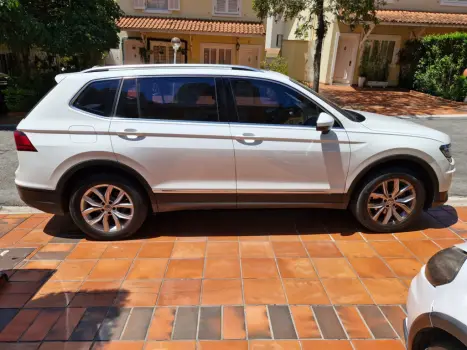 VOLKSWAGEN Tiguan 1.4 250 TSI TOTAL FLEX ALLSPACE COMFORTLINE TURBO AUTOMTICO TIPTRONIC, Foto 8