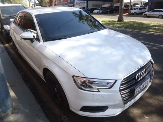 AUDI A3 Sedan - Foto