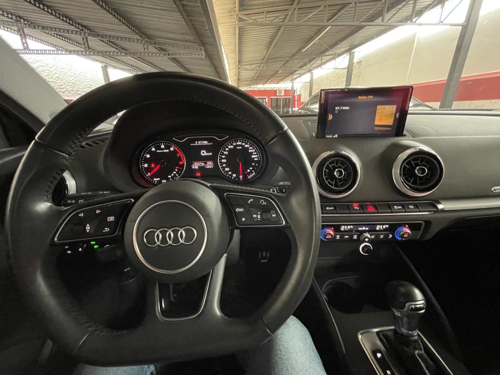 AUDI A3 Sedan - Foto