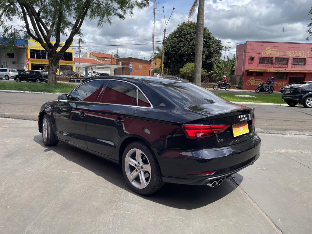 AUDI A3 Sedan - Foto