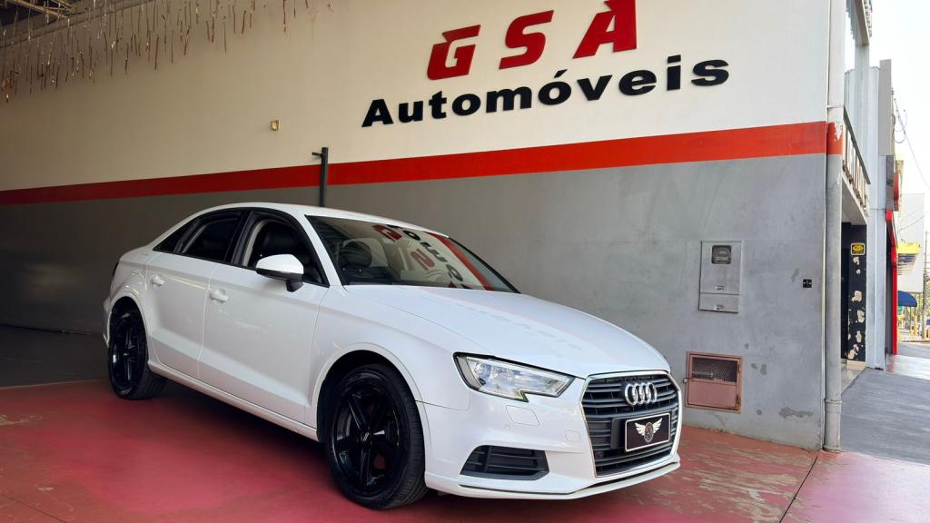 AUDI A3 Sedan - Foto