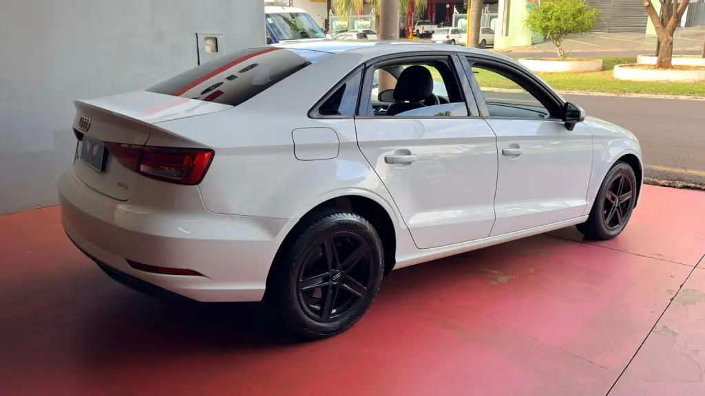 AUDI A3 Sedan - Foto