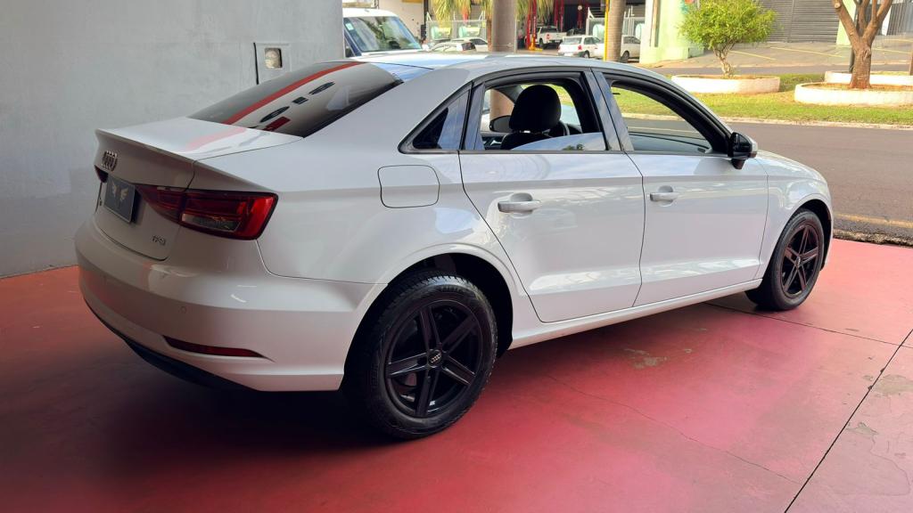 AUDI A3 Sedan - Foto